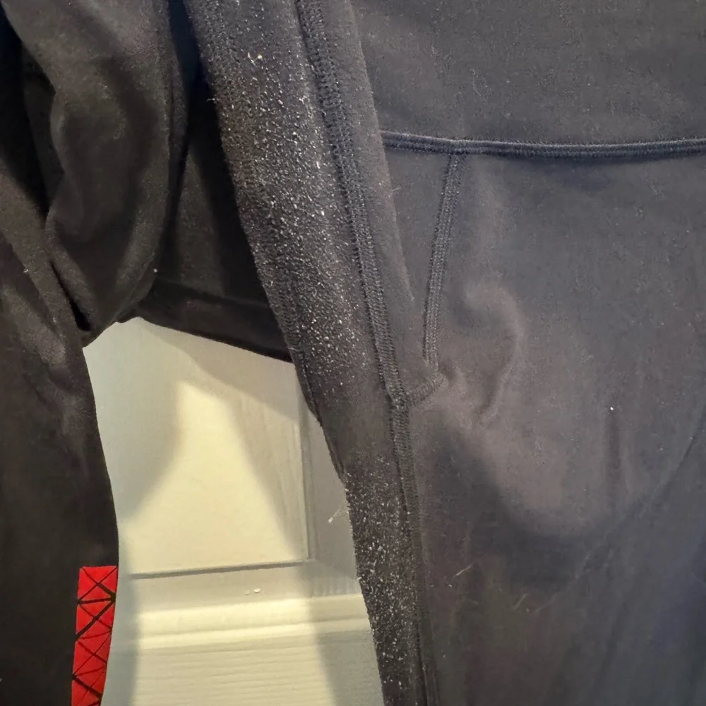 Lululemon Align Black Member Leggings with Red Accents Size 8 - Picture 12 of 13